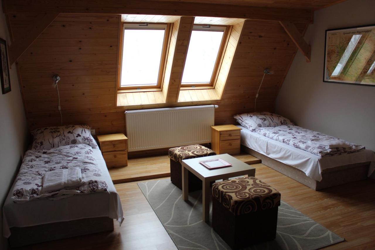 Nagy-Magyarorszag Park Bed & Breakfast Isztimer ภายนอก รูปภาพ