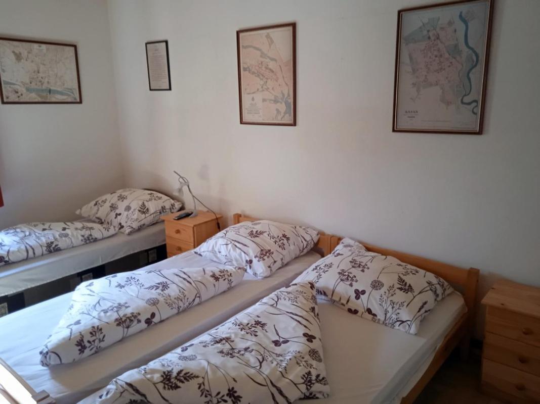 Nagy-Magyarorszag Park Bed & Breakfast Isztimer ภายนอก รูปภาพ