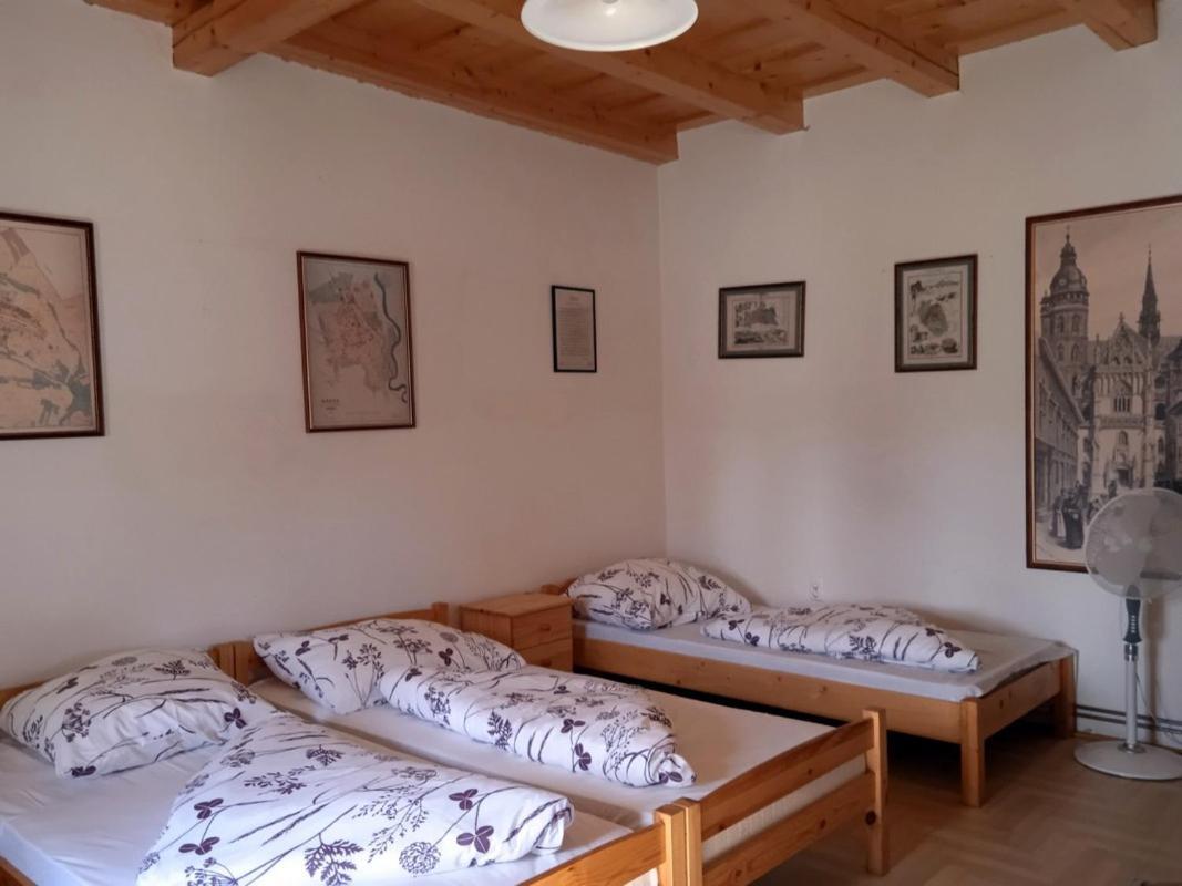 Nagy-Magyarorszag Park Bed & Breakfast Isztimer ภายนอก รูปภาพ