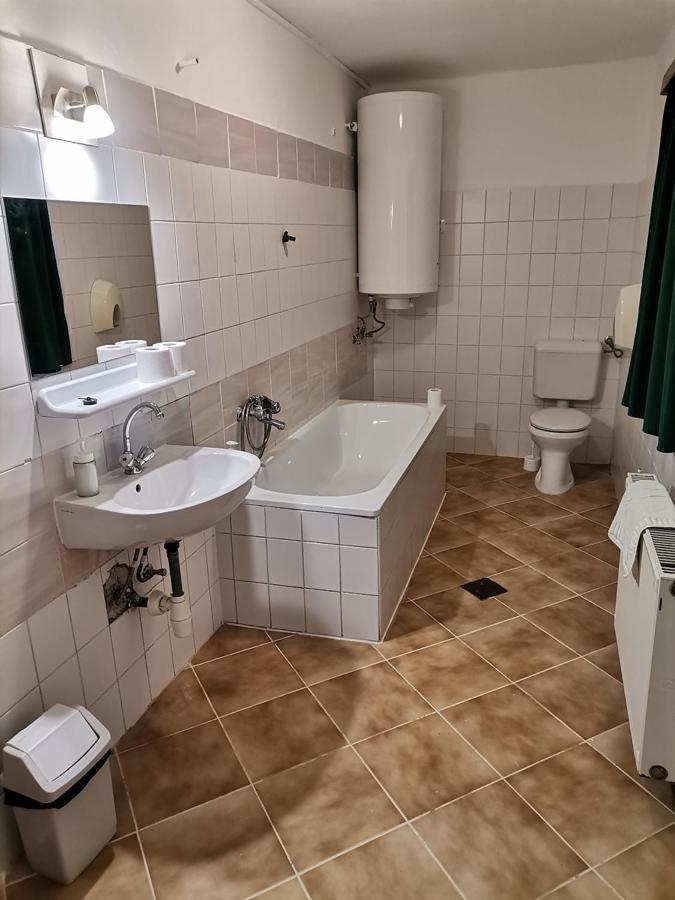 Nagy-Magyarorszag Park Bed & Breakfast Isztimer ภายนอก รูปภาพ