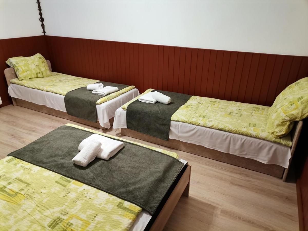 Nagy-Magyarorszag Park Bed & Breakfast Isztimer ภายนอก รูปภาพ