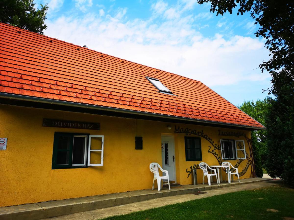 Nagy-Magyarorszag Park Bed & Breakfast Isztimer ภายนอก รูปภาพ